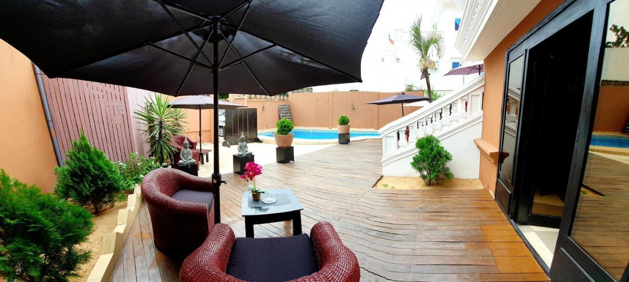 L'Address Hotel Cotonou Ngoại thất bức ảnh