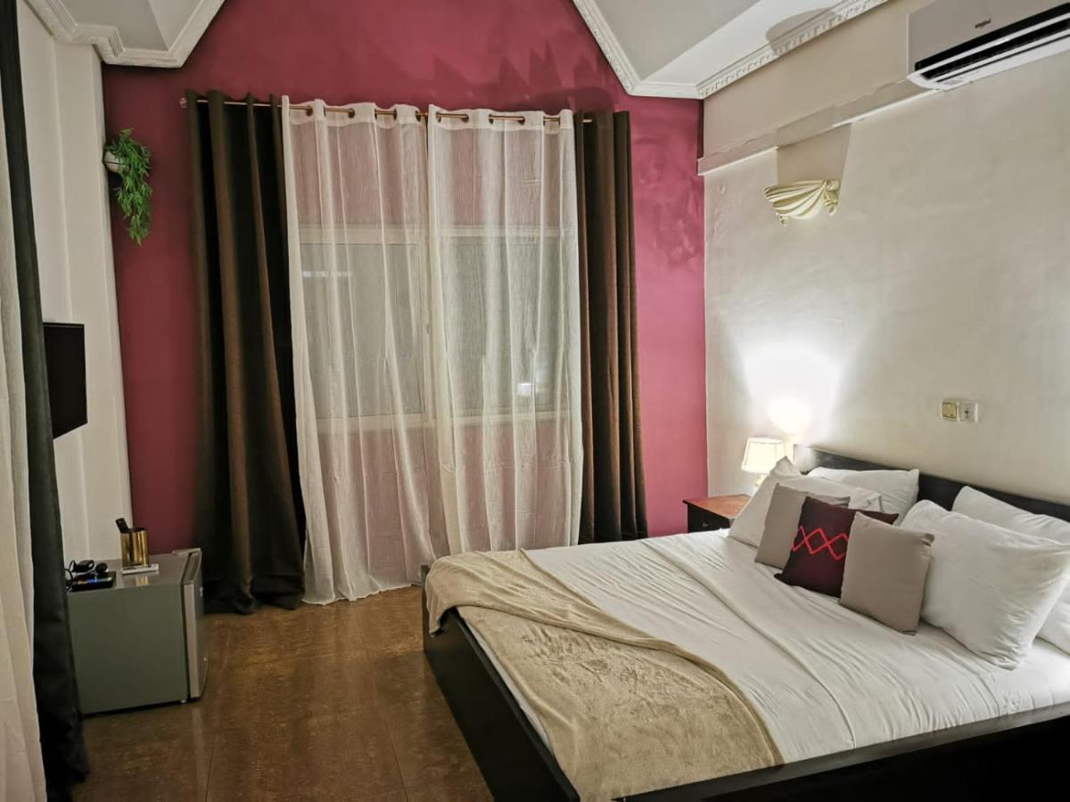 L'Address Hotel Cotonou Ngoại thất bức ảnh