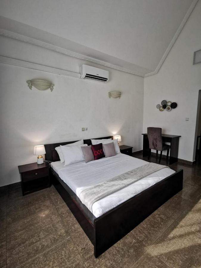L'Address Hotel Cotonou Ngoại thất bức ảnh