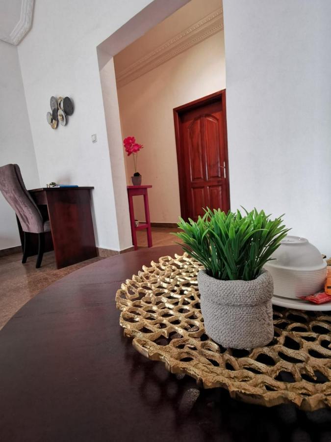 L'Address Hotel Cotonou Ngoại thất bức ảnh