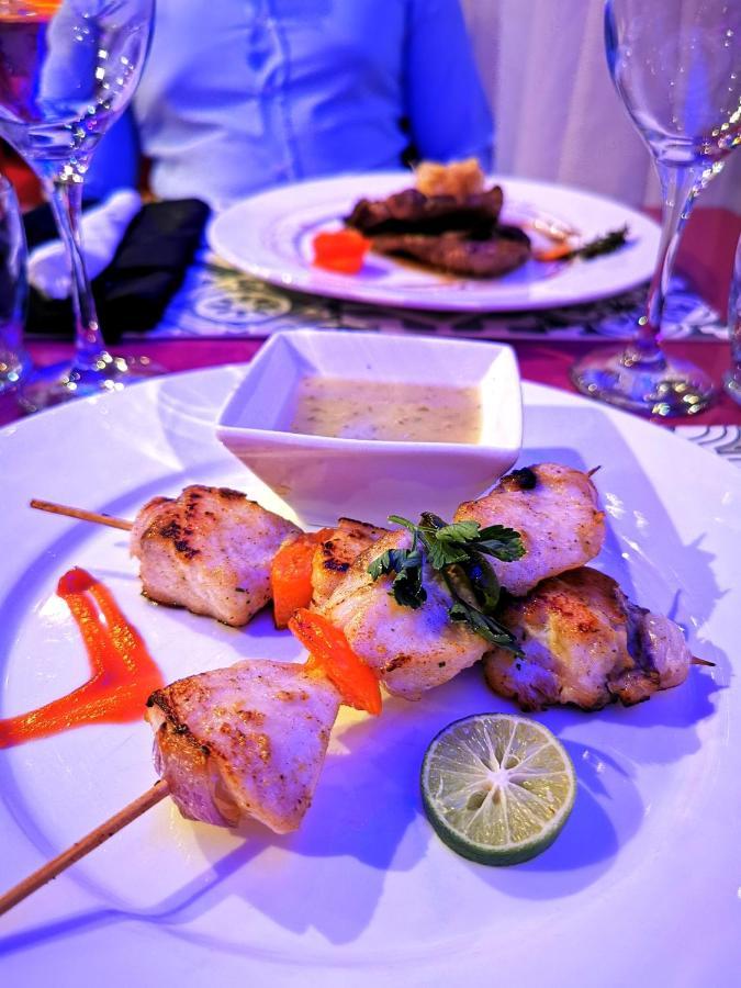 L'Address Hotel Cotonou Ngoại thất bức ảnh