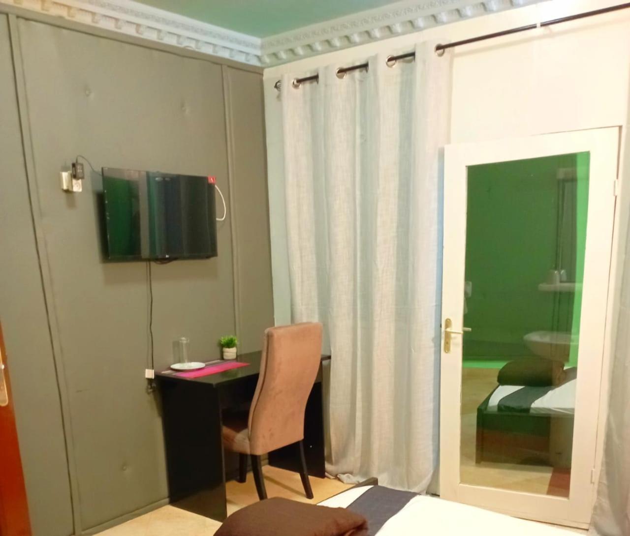 L'Address Hotel Cotonou Ngoại thất bức ảnh